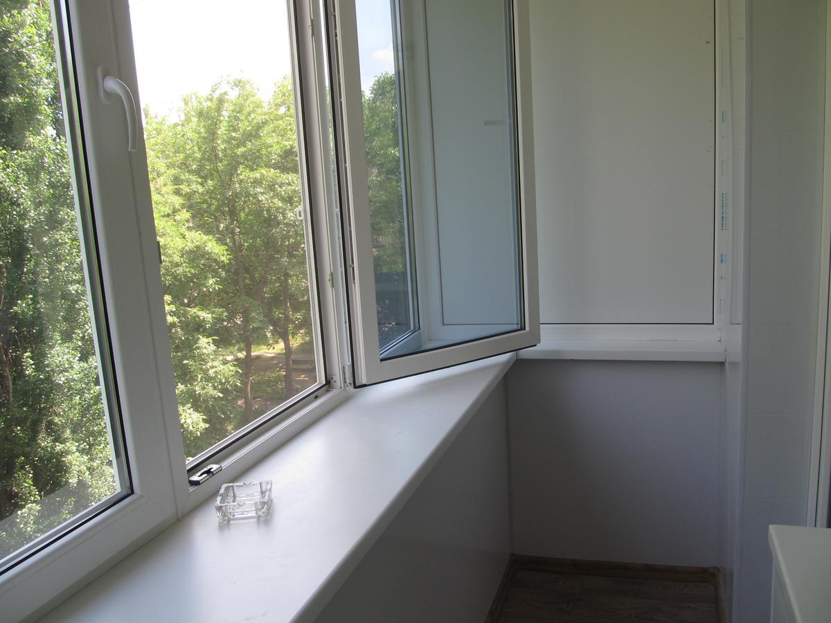Двухкомнатные Апартаменты Центр Mystetsʹka 3 Kr Apartments Krivoi Rog Exterior foto